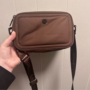 LULULEMON Cross Body Camera bag - Java 2L